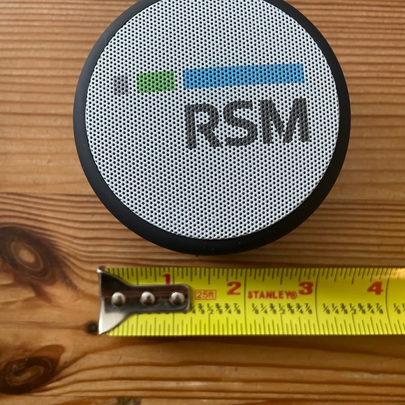 New in Box waterproof wireless speaker - Picture 5 of 6